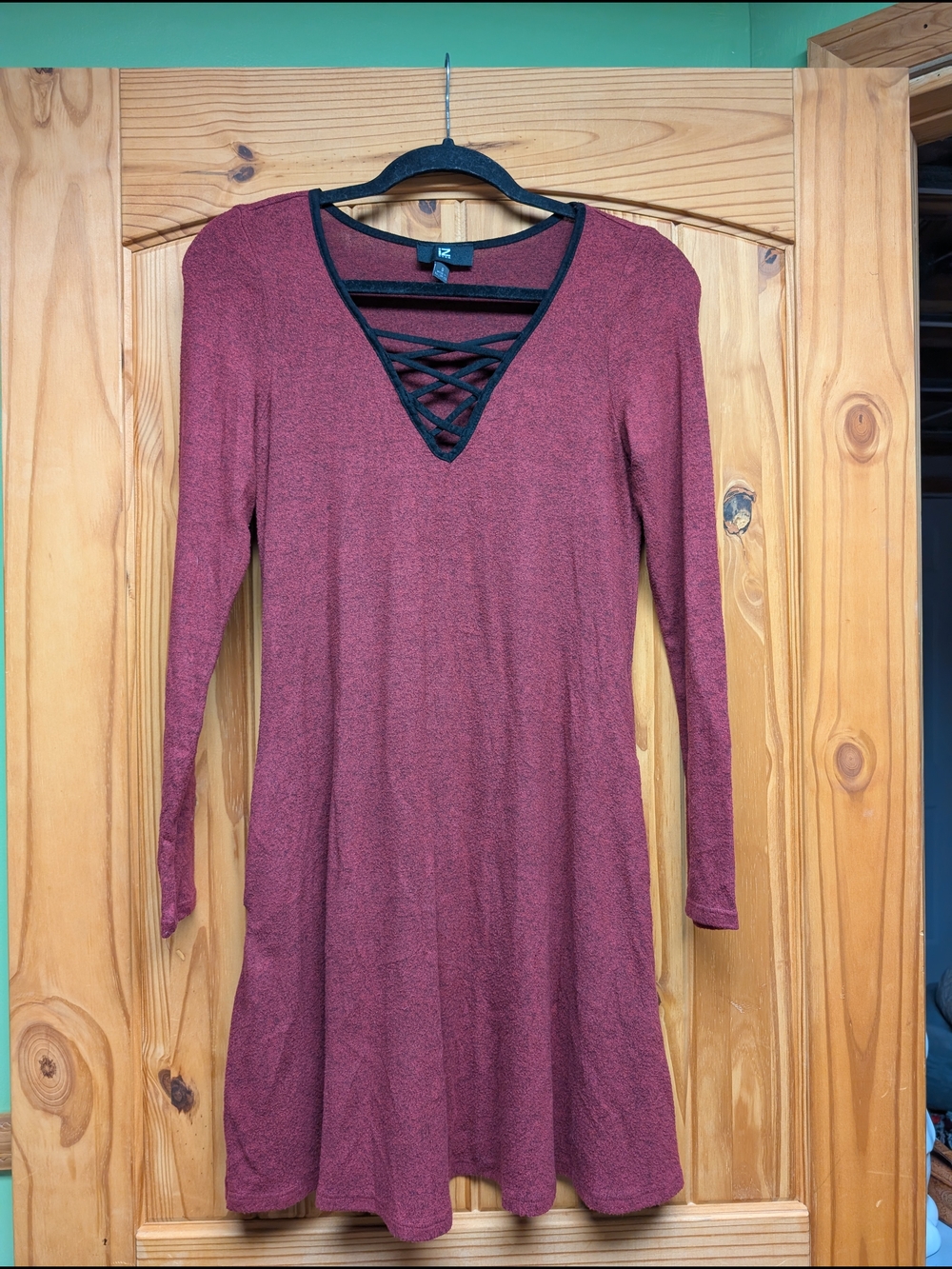 Iz Byer Burgundy Long Sleeve Crisscross V-Neck Dress